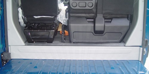 Renault Master 10 osłona słupka dół.JPG